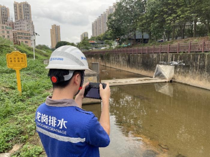 20230413“無人機河長”上崗一年 助力龍崗區(qū)提升河庫巡查效能-圖片1.jpg